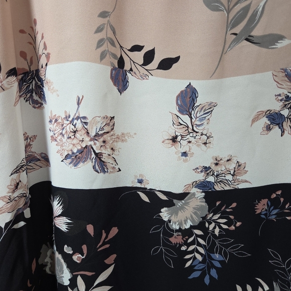 ⭐️Cleo Pink and White Blouse Size XXL - Picture 3 of 5